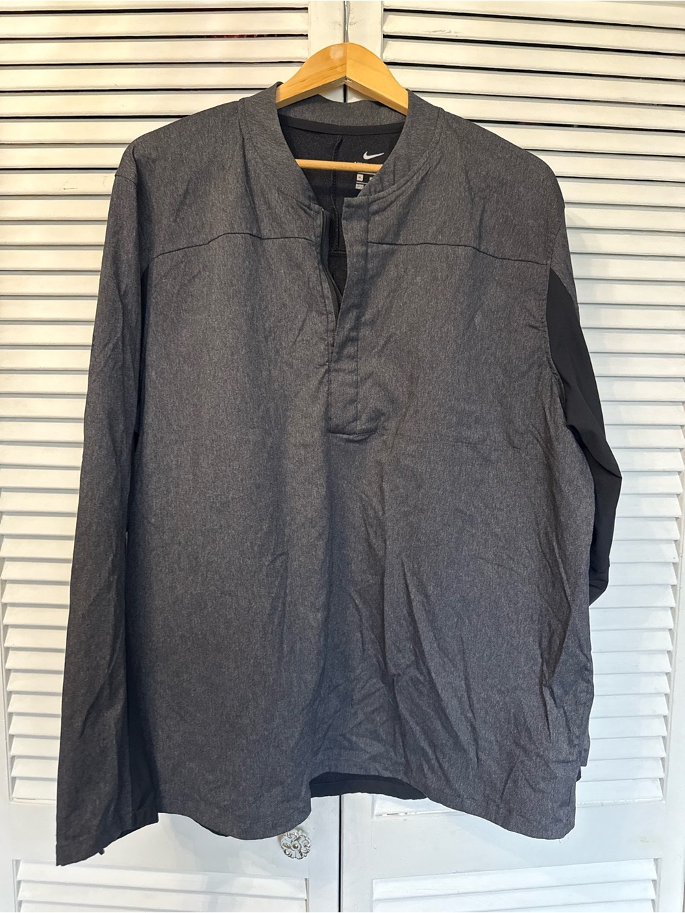 Nike Men's Charcoal Gray Lightweight Pullover Shirt Jacket